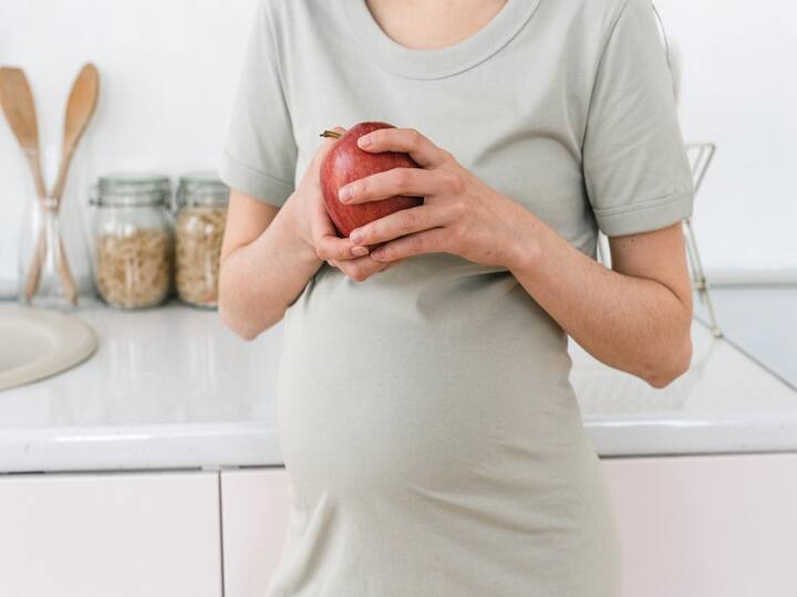 A woman must eat these foods during her pregnancy in summer Summer Food For Pregnant: గర్భవతులు వేసవిలో ఇవి తింటే మంచిది