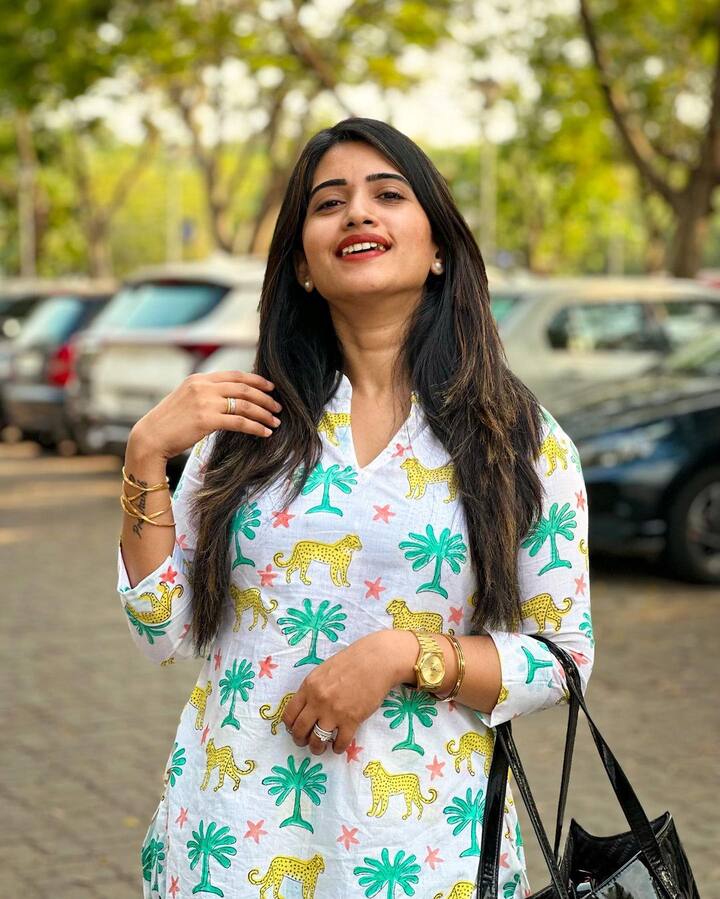 స్రవంతి చొక్కారపు అందమైన ఫోటోలు