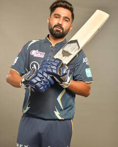 PHOTOS: दादा बनाना चाहते थे पहलवान, बन गया क्रिकेटर, अब गुजरात टाइटंस के लिए निभा रहा है फिनिशर का किरदार