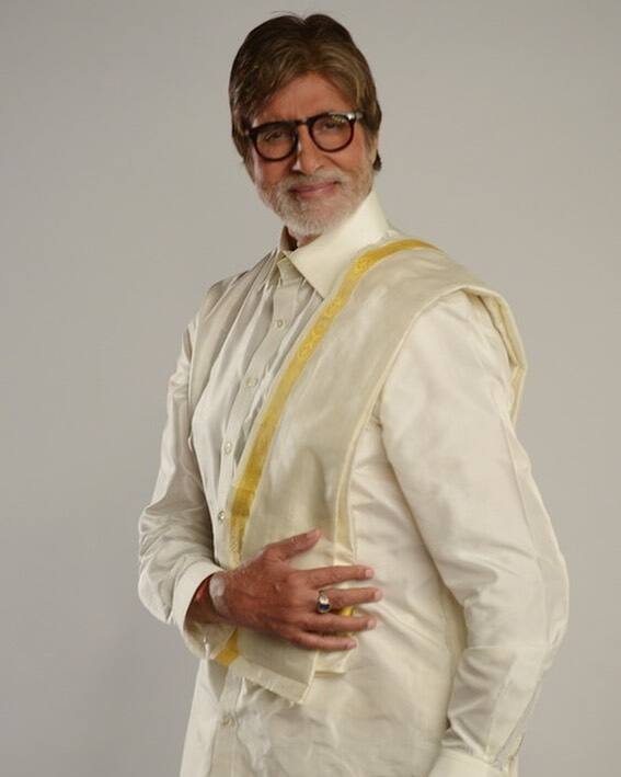 वर्कफ्रंट की बात करें तो आखिरी बार फिल्म ‘गुड बाय’ और ‘उंचाई’ में नजर आए थे. बहुत जल्द वो कई बड़े प्रोजेक्ट्स में दिखाई देंगे.