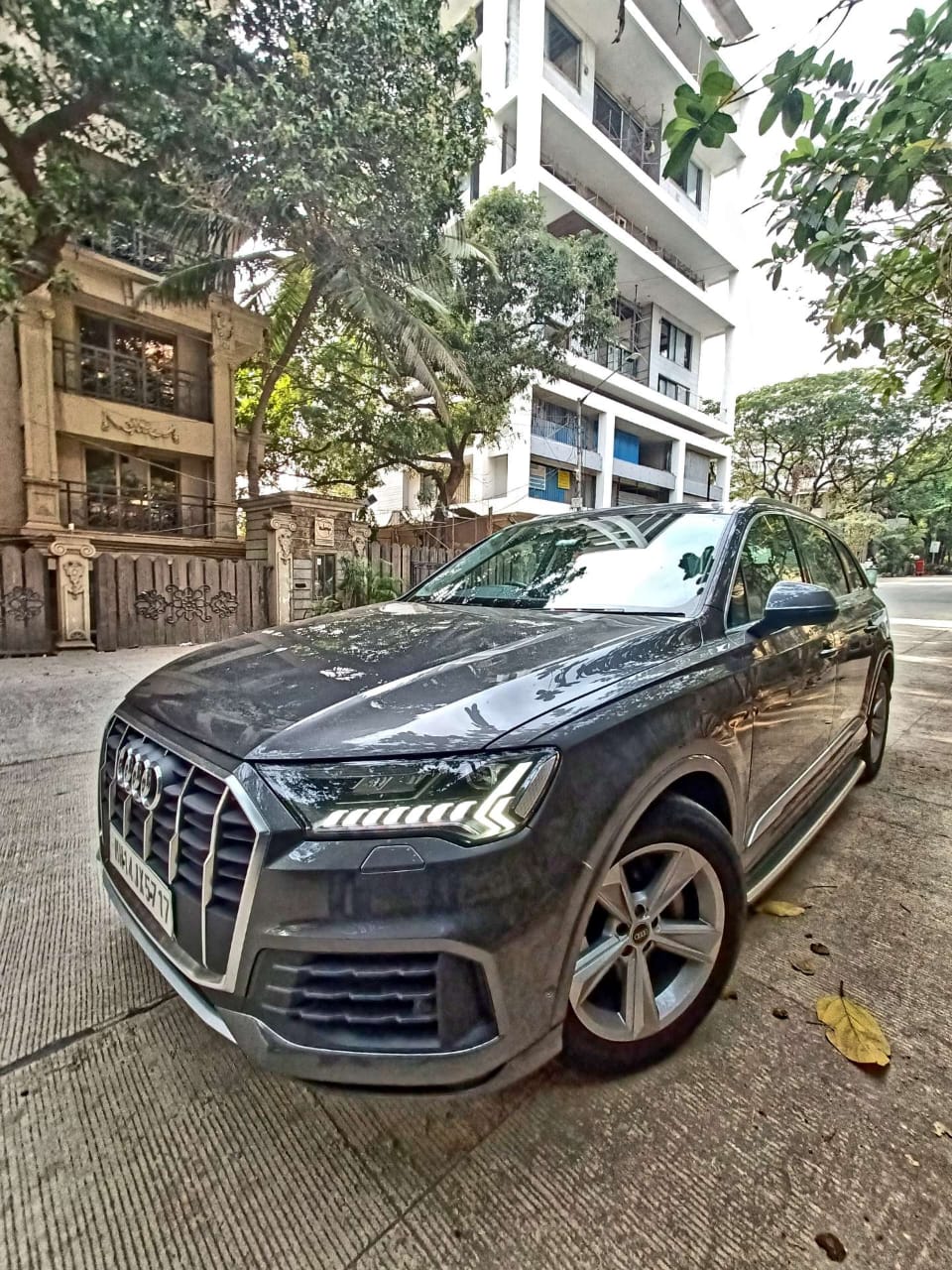 Audi Q7 Road Test Review: ऑडी क्यू7 खरीदने से पहले पढ़ लीजिये इसका फुल रिव्यू, जान लीजिये क्या कुछ खास है इसमें?