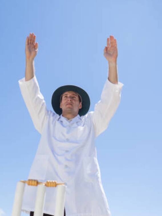 ஐ.பி.எல் வரலாற்றில் நீளமான சிக்ஸர்களை அடித்த வீரர்கள்