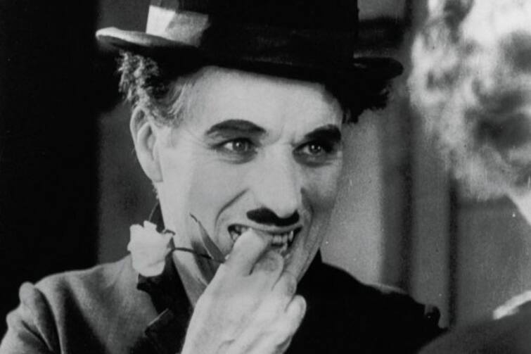 Blog of avinash chandane on Charlie Chaplin life journey of english comedy actor  BLOG: जगणं समृद्ध करणारा हास्यकलाकार... चार्ली चॅप्लिन