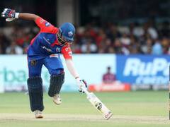 RCB के खिलाफ जीरो पर आउट हुए पृथ्वी शॉ, सोशल मीडिया पर फैंस ने जमकर लगाई क्लास