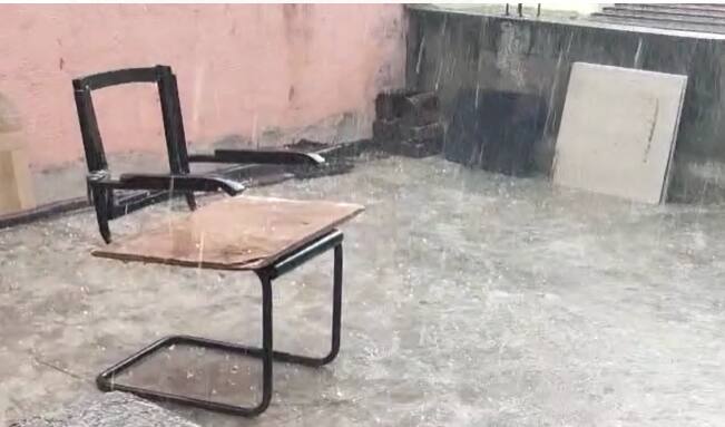 पुणे वेधशाळेकडून शहरात जोरदार पावसाचा अंदाज देखील वर्तवण्यात आला होता.