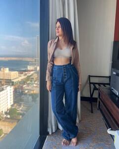 Shraddha Das Latest Pics : శ్రీలంకలో శ్రద్ధా దాస్ - ఆ స్టైల్, డ్రస్ చూశారా?