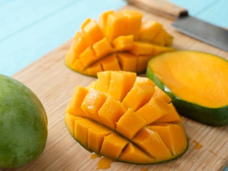 Watch Can you gain weight if you eat mangoes nutritionist busting myths Health Tips: மாம்பழம் சாப்பிட்டால் உடல் எடை கூடுமா? நன்மைகள் தருமா..? ஊட்டச்த்து நிபுணர் விளக்கம்..!