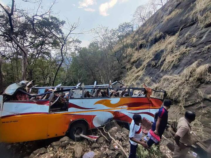 At least 13 people died and more than 29 were injured after a bus fell into a ditch in Raigad's Khopoli area in Maharashtra on Saturday. Raigad police said operations are underway.(Image: PTI)