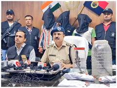 गुरुग्राम पुलिस की बड़ी कार्रवाई, 3 हथियार सप्लायरों समेत 8 लोगों को किया गिरफ्तार, भारी मात्रा में हथियार बरामद