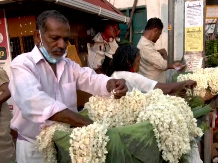Vishu ushers in a fresh cycle of agriculture in Kerala. So, farmers often offer prayers for a bountiful crop. On Vishu, special pujas are performed in a variety of temples, including the well-known Guruvayur and Sabarimala. (Image Source: ANI)