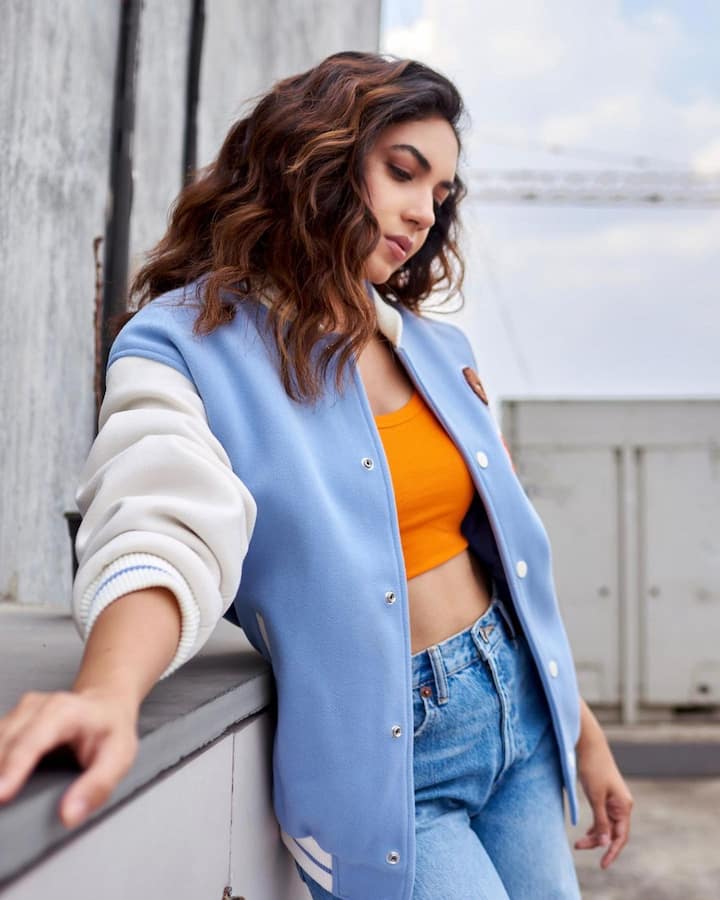 రీతూ వర్మ అందమైన ఫోటోలు