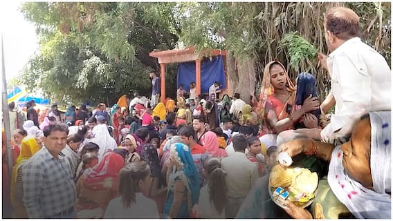 Firozabad Temple Where Prayers by Throwing EGGS | ఆ గుడిలో కోడి గుడ్లు నైవేద్యంగా సమర్పిస్తారు | ABP