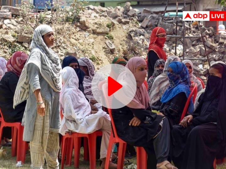 Asad ahmed encounter Atiq Ahmed native village Chakia villagers reaction on Asad Ahmed encounter Watch: 'असद ने गलत किया लेकिन...' एनकाउंटर पर भड़कीं अतीक के गांव की महिलाएं, जानें- किसने क्या कहा?