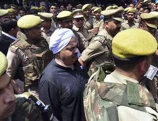 Atiq Ahmed Killed: કેમેરા સામે જ અતીક અહમદ અને તેના ભાઇની હત્યા, ત્રણની કરાઇ ધરપકડ, જુઓ VIDEO