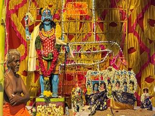 உசிலம்பட்டியில் வெகுவிமர்சையாக நடந்த கருப்பசாமி, கன்னிமார் சிலை எடுப்பு விழா