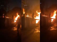 ভারতলক্ষ্মী স্টুডিওর স্টোররুমে লাগল আগুন, ঘটনাস্থলে দমকল