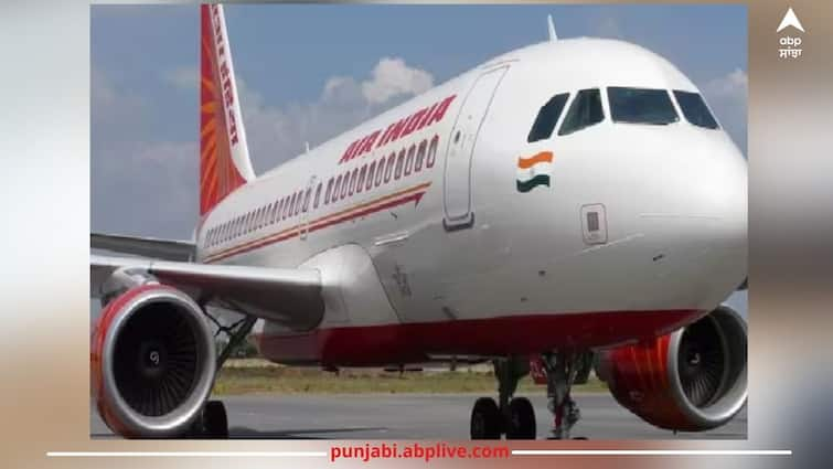 passenger-misbehaved-with-crew-members-in-air-india-flight Air India Flight: ਪਹਿਲਾਂ ਦੁਰਵਿਵਹਾਰ ਤੇ ਫਿਰ ਕੀਤਾ ਹਮਲਾ... ਏਅਰ ਇੰਡੀਆ ਦੀ ਫਲਾਈਟ 'ਚ ਕ੍ਰੂ ਮੈਂਬਰ ਨਾਲ ਬਦਸਲੂਕੀ