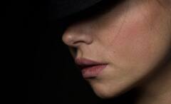 Zodiac Signs: বুক ফাটলেও মুখ ফোটে না, ভালবাসা প্রকাশ করতে পারেন না এঁরা