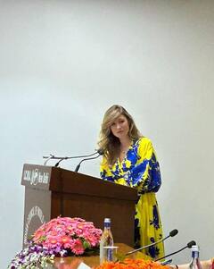 भारत यात्रा कर यूक्रेन लौटी इस मंत्री ने पुतिन को धिक्कारा! रूसी सेना ने चर्च पर कब्जा कर भर दिया था गोला-बारूद, तस्वीरें शेयर कर दुनिया को बताया