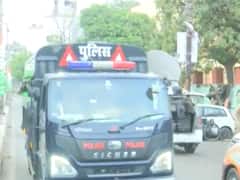 Police Convoy Patrols The Area Where Atiq Ahmed And His Brother Were Shot Dead — WATCH