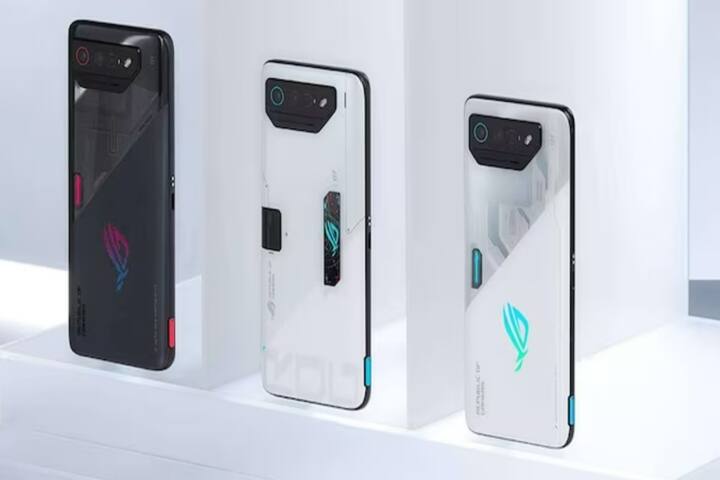Asus ROG Phone 7 एक गेमिंग स्मार्टफोन है. इसकी कीमत 74,999 रुपये है. इसमें 6.78 इंच की E4 Full HD+ AMOLED डिस्प्ले और Snapdragon 8 Gen 2 प्रोसेसर दिया गया है. फोन में 12GB RAM और 256GB स्टोरेज सपोर्ट मिल जाता है.