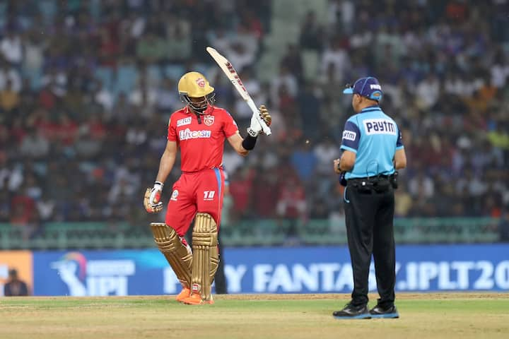 Sikandar Raza in IPL 2023 : आयपीएल 2023 मधील सामन्यात पंजाब किंग्सचा (PBKS) संघ लखनौ सुपर जायंट्सवर (LSG) वरचढ ठरला. पंजाब किंग्जने रोमहर्षक लढतीत लखनौ सुपर जायंट्सचा दोन गडी राखून पराभव केला.