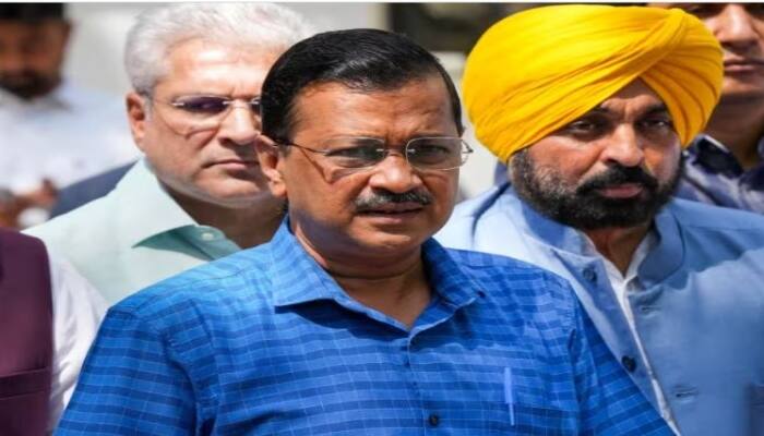 Delhi Excise Case : CM Arvind kejriwal CBI interrogation AAP Emergency Meeting Reaction of BJP and AAP leaders 10 highlights Delhi Excise Case : ਸੀਐਮ ਅਰਵਿੰਦ ਕੇਜਰੀਵਾਲ ਤੋਂ CBI ਦੀ ਪੁੱਛਗਿੱਛ ਜਾਰੀ, 'ਆਪ' ਨੇ ਬੁਲਾਈ ਐਮਰਜੈਂਸੀ ਮੀਟਿੰਗ, ਭਾਜਪਾ ਨੇ ਕੀਤਾ ਪ੍ਰਦਰਸ਼ਨ