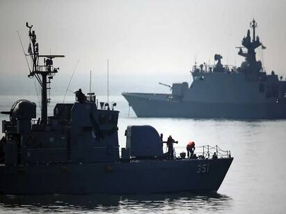 Fires : South Korea Fires Warning Shots After North Korea Boat Crosses Yellow Sea Fires : રશિયા-યુક્રેન બાદ આ બે દેશો વચ્ચે યુદ્ધ જેવી સ્થિતિ, દરિયામાં સામસામો ગોળીબાર
