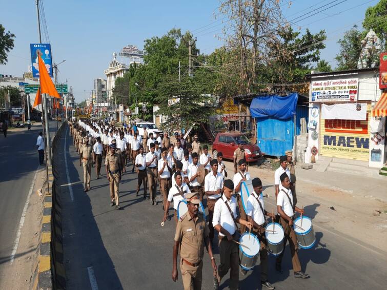 The RSS rally was held in Dharmapuri under heavy police protection RSS rally: குவிக்கப்பட்ட போலீஸ்.. பலத்த பாதுகாப்பு..  தருமபுரியில் நடைபெற்ற ஆர்எஸ்எஸ் அணிவகுப்பு பேரணி..!