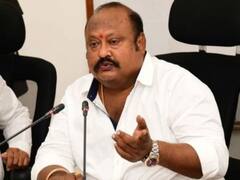 Minister Gangula Kamalakar : మంత్రి గంగుల కమలాకర్ కు గాయాలు, బీఆర్ఎస్ ఆత్మీయ సమ్మేళనంలో కూలిన సభావేదిక!