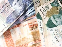 Pakistan Currency To Dollar: पाकिस्तान की करेंसी में पिछले 10 सालों में डॉलर के मुकाबले कितनी दर्ज हुई गिरावट, जानें