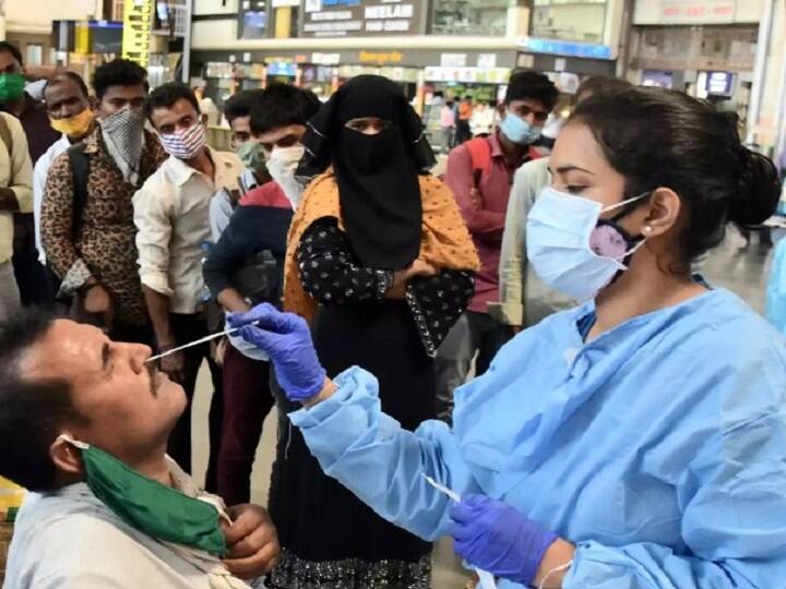 Man Who Died From Covid In Gujarat Hospital Returns Home After 2 Years know more details கொரோனாவால் உயிரிழந்த நபர்: 2 ஆண்டுகளுக்குப் பிறகு வீட்டுக்கு திரும்பியதால் அதிர்ச்சி... மருத்துவமனையில் மர்மம்..!