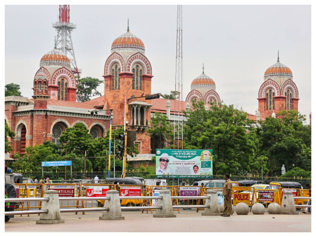 'Public Servants Are Like Schoolchildren': Madras HC On 'Double Wage' Plea For Working On Holiday 'Public Servants Are Like Schoolchildren': Madras HC On 'Double Wage' Plea For Working On Holiday