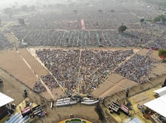 Maharashtra Bhushan Award: महाराष्ट्र भूषण पुरस्कार सोहळ्यासाठी लाखो लोक खारघरमध्ये दाखल