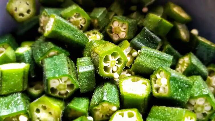 If you are troubled by the stickiness of okra vegetable, then make it like this, it will become absolutely crispy ભીંડાની ચિકાશથી પરેશાન છો,તો ક્રિસ્પી ભીંડી મસાલા બનાવતા આટલું રાખો ધ્યાન  