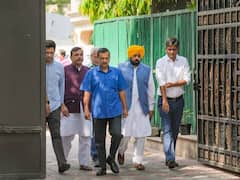 पंजाब सीएम भगवंत मान के काफिले को पुलिस ने रोका, अकेले ही CBI दफ्तर पहुंचे CM अरविंद केजरीवाल