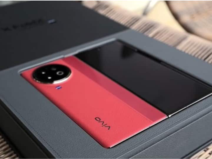 Vivo X Fold 2 and X Flip will launch on 20 April check price and specs details Vivo X Fold 2 और X Flip की डिटेल्स हुई लीक, इस कीमत पर लॉन्च हो सकता है ये फोल्डेबल फोन