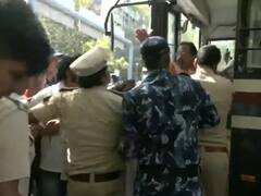 कश्मीरी गेट पर प्रदर्शन कर रहे AAP नेताओं को दिल्ली पुलिस ने हिरासत में लिया