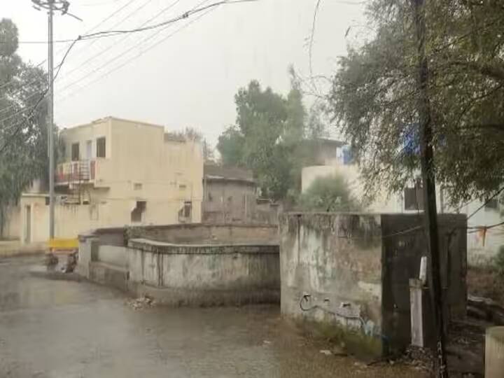 Chhatrapati Sambhaji Nagar News Chance of unseasonal rain till April 23 in Marathwada  Rain forecast in this district Maharashtra Marathwada Rain Update : मराठवाड्यात 23 एप्रिलपर्यंत अवकाळी पावसाची शक्यता; 'या' जिल्ह्यात पावसाचा अंदाज