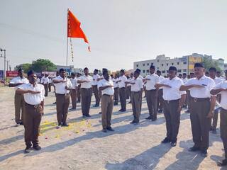 தமிழகத்தில் 45 இடங்கள்: பலத்த போலீஸ் பாதுகாப்புடன் தொடங்கிய ஆர்.எஸ்.எஸ் பேரணி...!