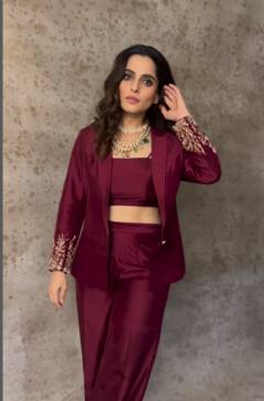 Priya Bapat: प्रिया बापटचा बॉसी लूक; फोटोवरुन नजर हटणार नाही