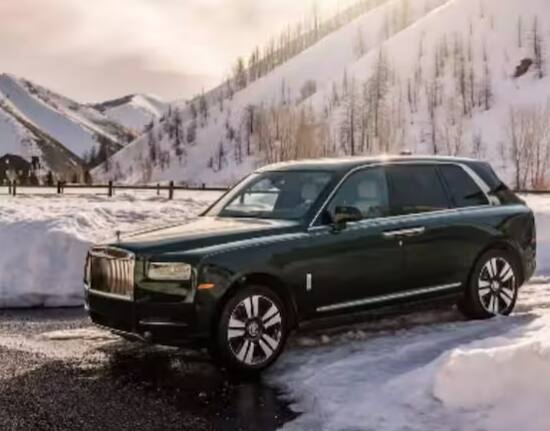 ਇਸ ਤੋਂ ਇਲਾਵਾ ਮੁਕੇਸ਼ ਅੰਬਾਨੀ ਕੋਲ ਇੱਕ BMW 760Li ਕਾਰ ਵੀ ਹੈ, ਜਿਸ ਦੀ ਕੀਮਤ 8.50 ਕਰੋੜ ਰੁਪਏ ਦੱਸੀ ਜਾਂਦੀ ਹੈ।