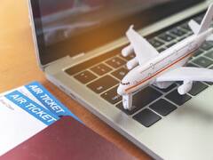 Flight Booking: गर्मियों की छुट्टी में इन टिप्स को फॉलो करके बुक करें फ्लाइट टिकट, होगी बंपर बचत