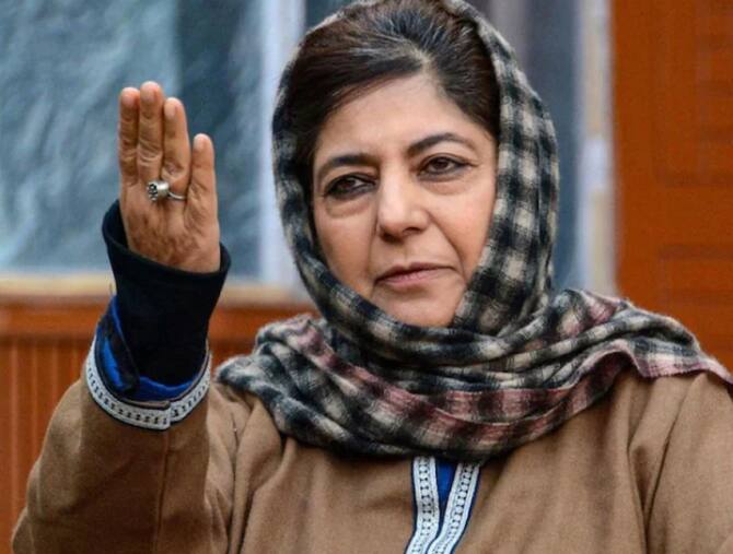 Atiq Ahmed Was Not An Angel' PDP Chief Mehbooba Mufti First Statement On Atiq Ahmed Murder Case | Atiq Murder Case: 'यूपी में जंगलराज', अतीक के मर्डर पर महबूबा मुफ्ती बोलीं- वह