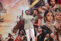 Jayam Ravi: ‘வீரா ராஜ வீர..’சால்ட் அண்ட் பெப்பர் லுக்கில் கலக்கும் பொன்னியின் செல்வன் நாயகன் ஜெயம் ரவி!