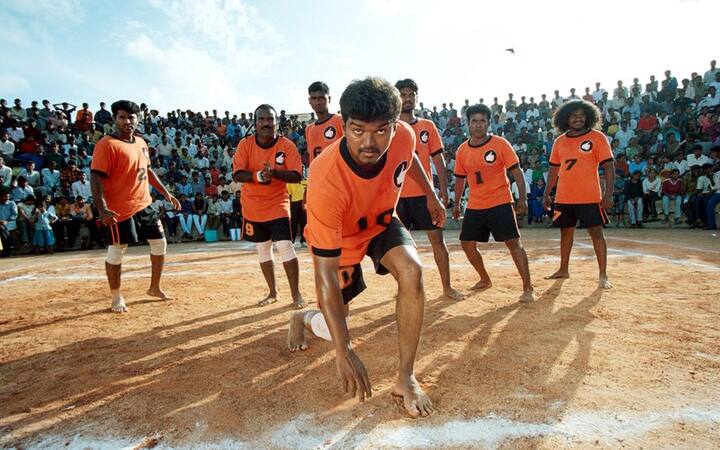 இந்நிலையில், விஜய்யை ஒரு தரமான ஆக்ஷன் ஹீரோவாக மாற்றிய கில்லி திரைப்படம் வெளியாகி 19 ஆண்டுகள் நிரைவடைந்துள்ளது.