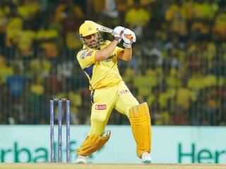 CSK vs RCB: डुप्लेसिस एंड कंपनी के लिए धोनी बनेंगे सबसे बड़ी चुनौती! RCB के होम ग्राउंड पर चौंकाने वाले हैं माही के आंकड़े