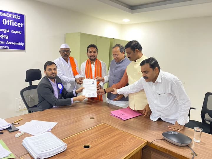 Chandrakanth Patil files nomination as BJP's candidate from Gulbarga North Assembly Constituency. He was accompanied by BJP Karnataka Incharge Arun Singh and other leaders. Image Source: ANI