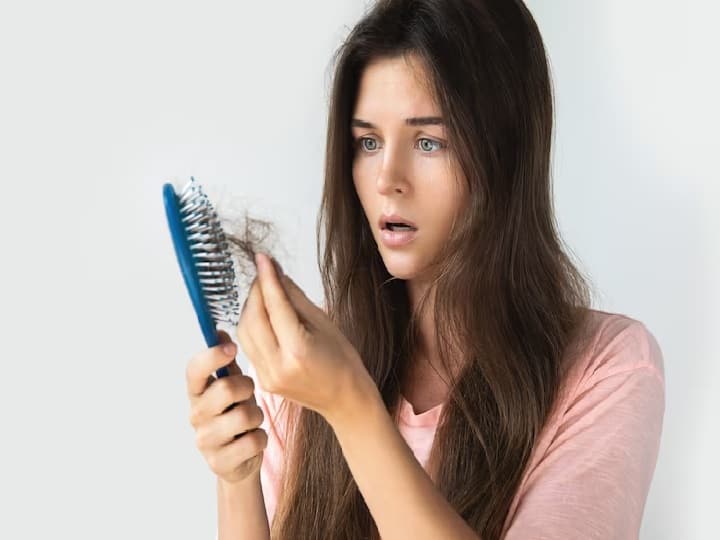 Now bye-bye problem of hair loss these things present in the kitchen will give solution Hair care: बालों के झड़ने की समस्या को अब बोलें बाय-बाय, किचन में मौजूद इन चीजों से मिलेगा समाधान