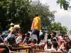 रांची: नियोजन नीति के खिलाफ CM आवास घेरने की कोशिश, पुलिस का लाठीचार्ज, हिरासत में कई छात्र नेता